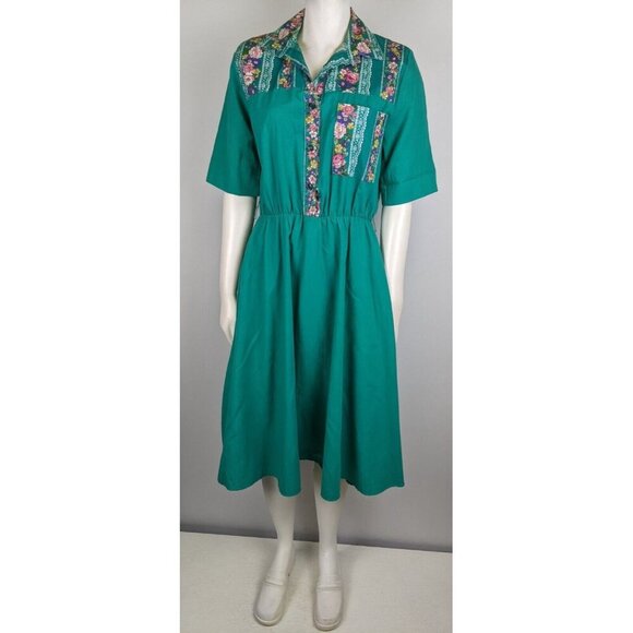 VINTAGE WOMEN'S GREEN FLORAL PRINT SHIRT DRESS - TAP&CO - SIZE 6P - Picture 3 of 14